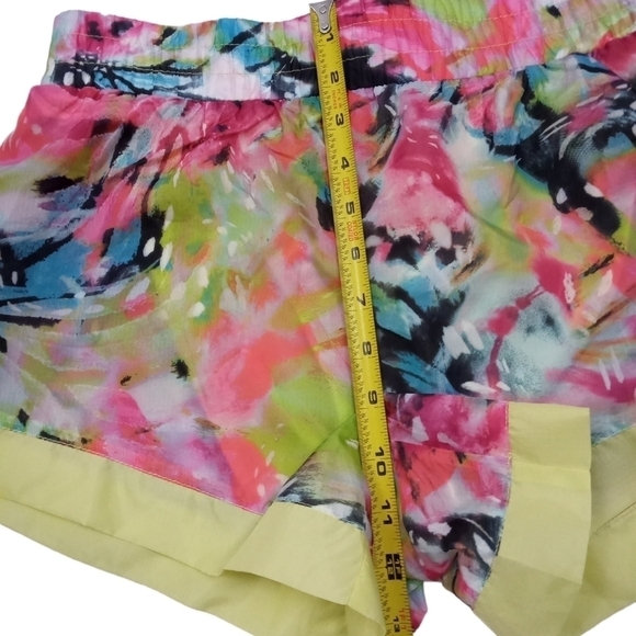 NWT Juicy Couture rip stop shorts size small - Picture 6 of 7